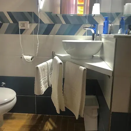 I Due Teatri Nocleg ze śniadaniem *